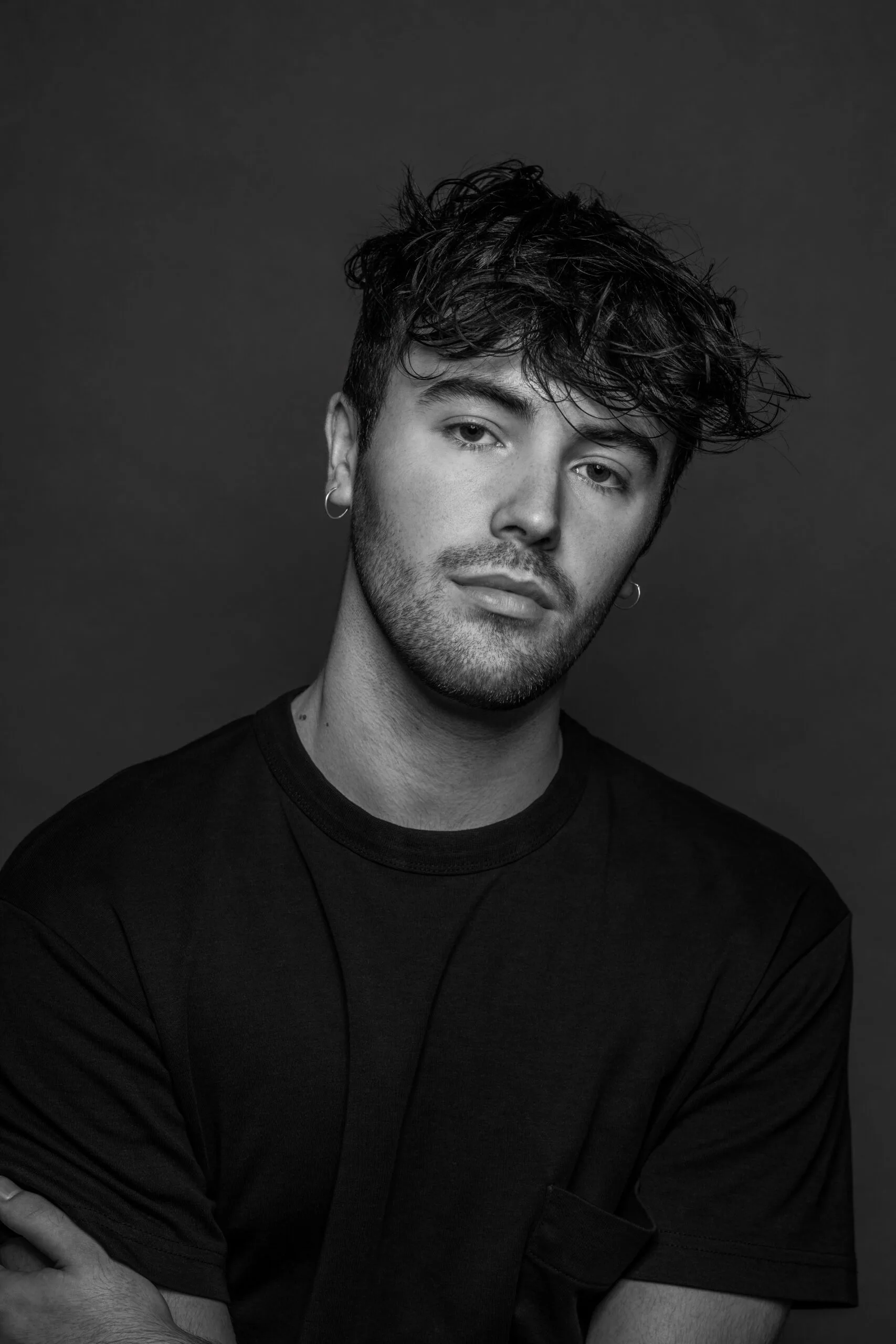 Photographie masculine studio noir et blanc – portrait casting à Montréal